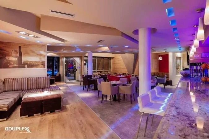 Korce, jepet me qera ambjent biznesi Kati 0, 370 m² 1.500 € (Bulevardi Rilindasit ( tek parku Rinia) Korce)