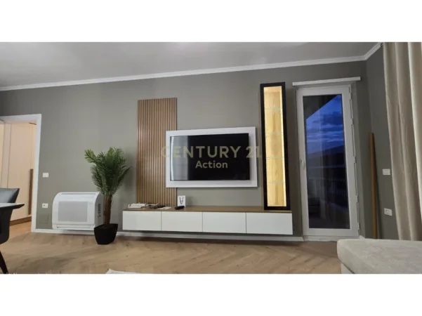 Tirane, jepet me qera apartament 2+1 Kati 8, 90 m² 550 € (pranë Qendrës Tregtare QTU, Tiranë)