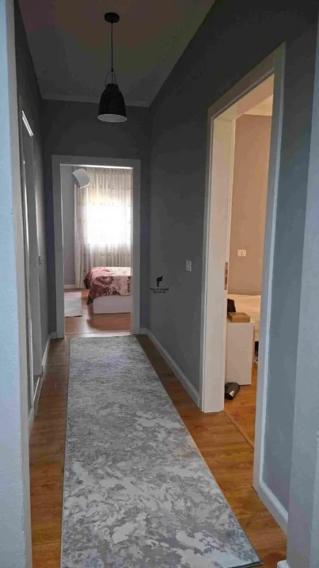 Tirane, jepet me qera apartament 2+1 Kati 3, 120 m² 700 € (DON BOSKO)