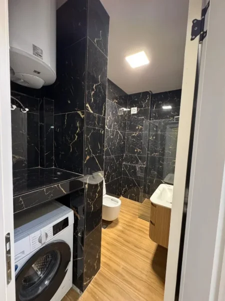 Tirane, jepet me qera apartament 2+1+Aneks+Ballkon Kati 3, 120 m² 1.200 € (Rruga Pinare)