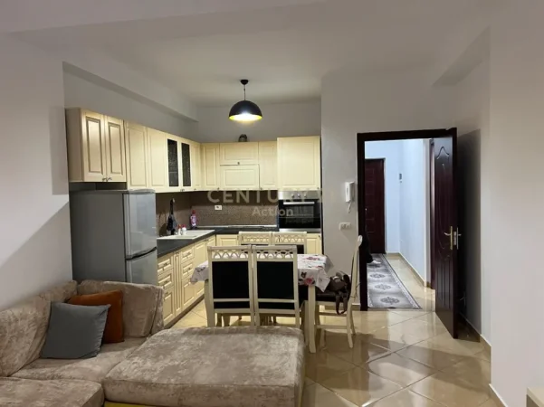 Tirane, jepet me qera apartament 1+1 Kati 6, 69 m² 450 € (astir)