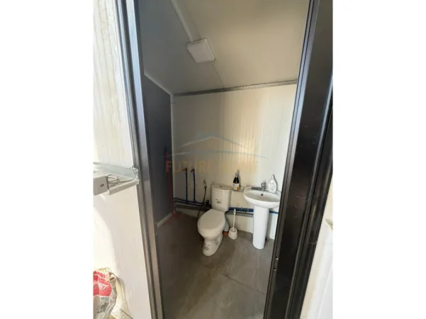 Tirane, jepet me qera ambjent biznesi Kati 0, 500 m² 2.000 € (Marikaj)