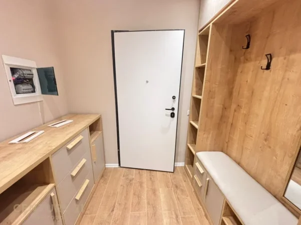 Tirane, jepet me qera apartament 2+1+Ballkon Kati 6, 122 m² 1.500 € (liqeni i thate)