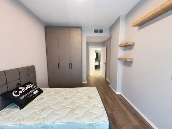 Tirane, jepet me qera apartament 2+1+Ballkon Kati 6, 122 m² 1.500 € (liqeni i thate)