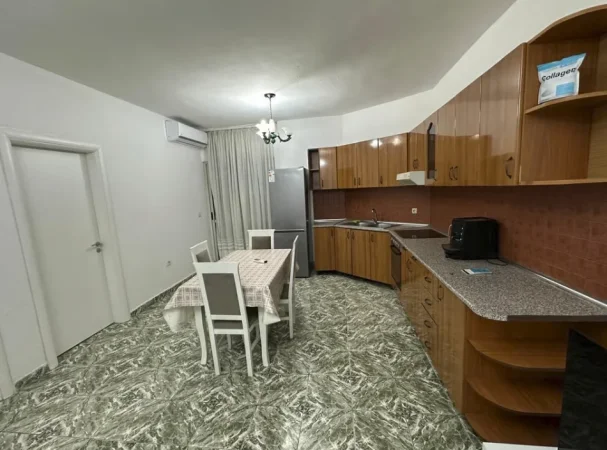 Tirane, jap me qera apartament 2+1+Ballkon Kati 7, 87 m² 600 € (Don Bosko)