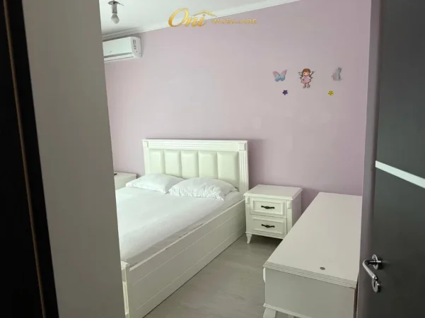 Tirane, jepet me qera apartament 2+1 Kati 4, 90 m² 700 € (KOMUNA E PARISIT)