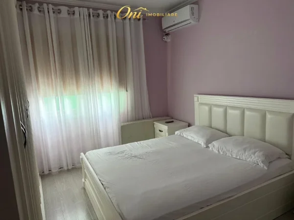 Tirane, jepet me qera apartament 2+1 Kati 4, 90 m² 700 € (KOMUNA E PARISIT)