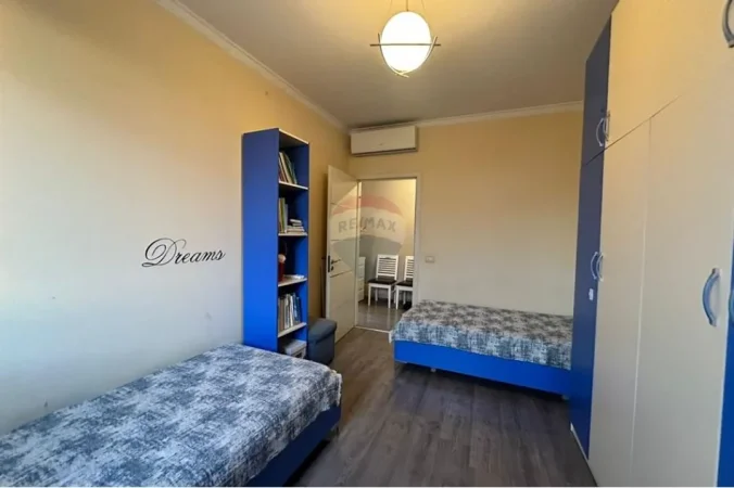 Shitet apartament Kati 8 2+1 Fusha Aviacionit