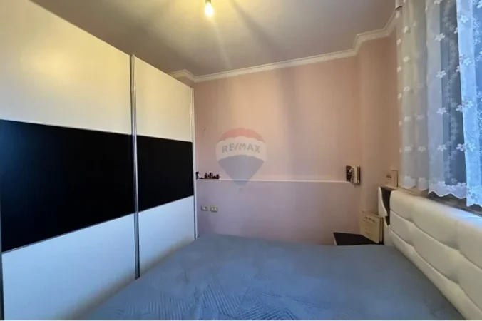 Shitet apartament Kati 8 2+1 Fusha Aviacionit
