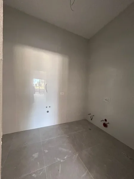Tirane, shitet apartament 2+1 Kati 1, 107 m² 171.360 € (Rruga e Elbasanit)