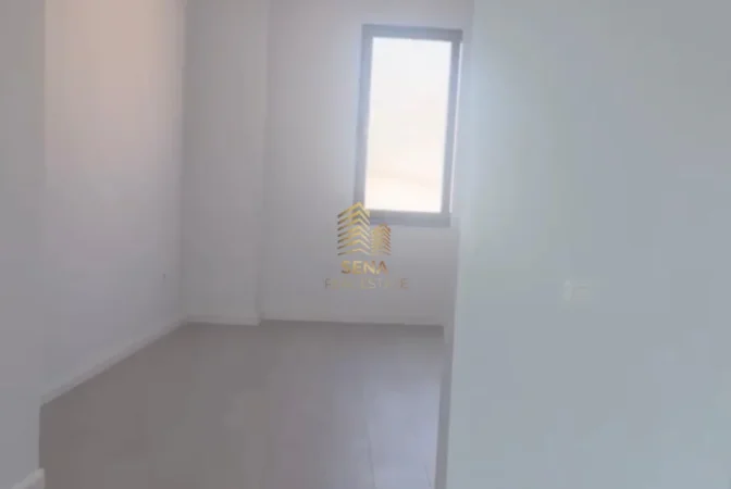 Tirane, jepet me qera ambjent biznesi Kati 3, 110 m² 800 € (Sauk)