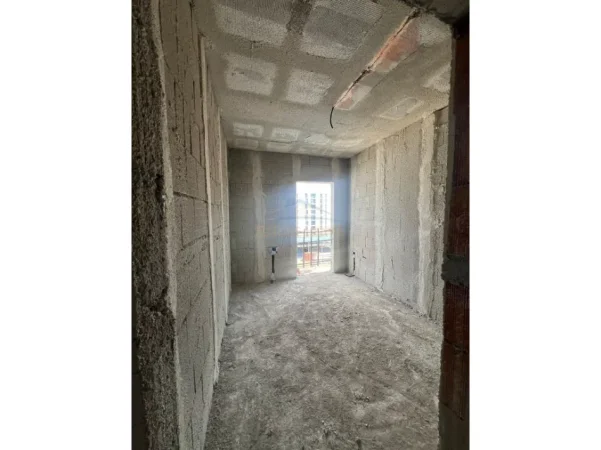 Tirane, shitet apartament 2+1+2+Ballkon Kati 5, 94 m² 135.000 € (Tirana Entry 2)