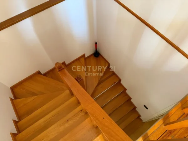 Tirane, jepet me qera Vile 2+1+Ballkon Kati 3, 225 m² 1.100 € (selite)