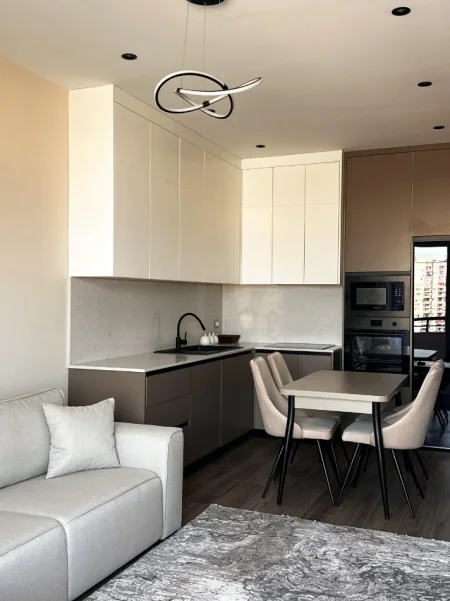 🏡 JEPET SUPER APARTAMENT 2+1, ME QERA TE TERMINALI TEK CASA ITALIA🏡,  750 mije leke