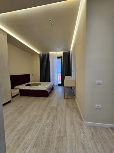 Tirane, jepet me qera apartament 2+1 , 120 m² 1.600 € (Kompleksi Delijorgji)