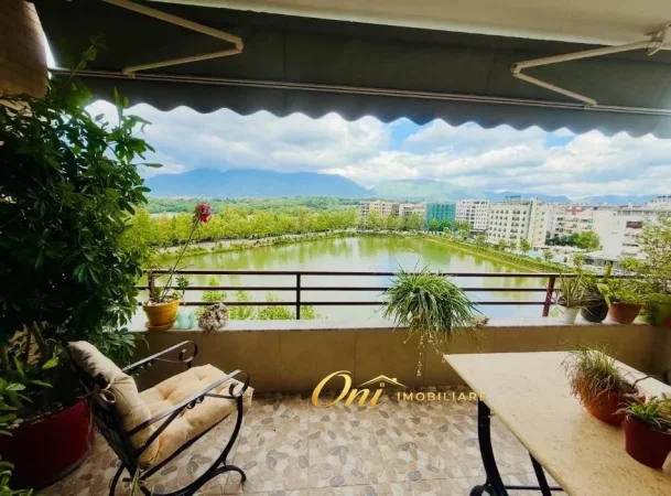 Tirane, jepet me qera apartament 2+1 Kati 4, 140 m² 1.200 € (LIQENI I THATE)