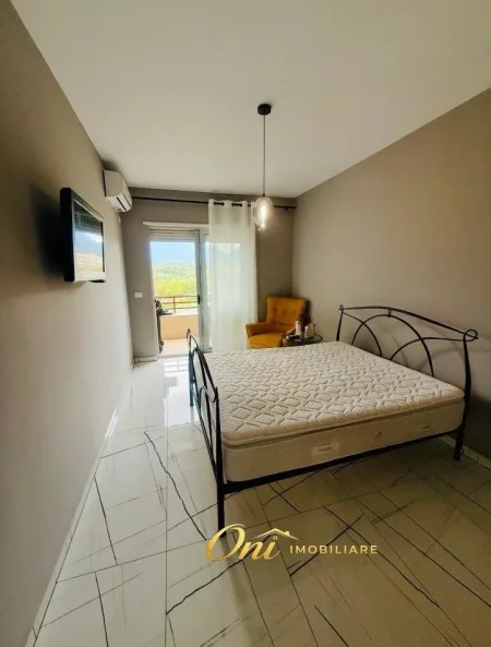 Tirane, jepet me qera apartament 2+1 Kati 4, 140 m² 1.200 € (LIQENI I THATE)