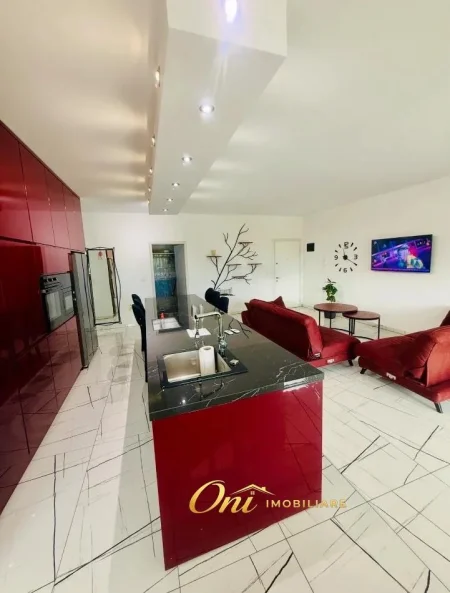 Tirane, jepet me qera apartament 2+1 Kati 4, 140 m² 1.200 € (LIQENI I THATE)