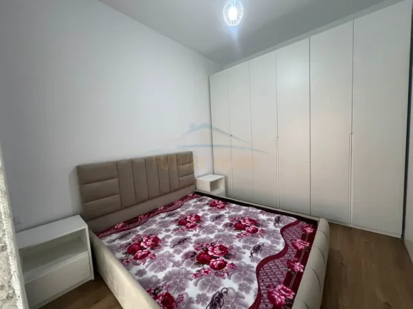 Tirane, jepet me qera apartament 1+1+Ballkon Kati 2, 60 m² 400 € (Kompleksi Kadiu)