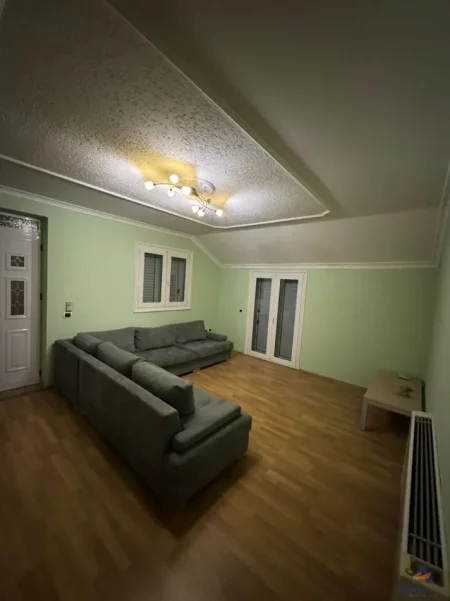 Tirane, shitet Vile Vile 3 Katshe Kati 3, 430 m² 400.000 € (INSTITUT)