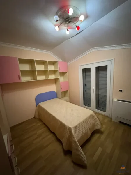 Tirane, shitet Vile Vile 3 Katshe Kati 3, 430 m² 400.000 € (INSTITUT)