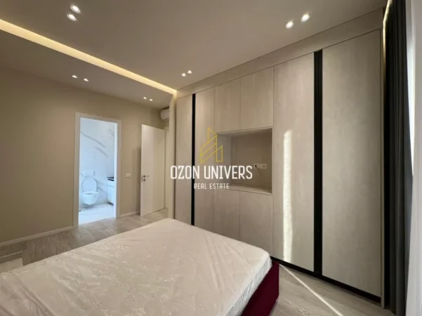 Tirane, jepet me qera apartament 2+1+Ballkon Kati 8, 114 m² 1.500 € (Kompleksi Delijorgji, Rruga e Kavajës)