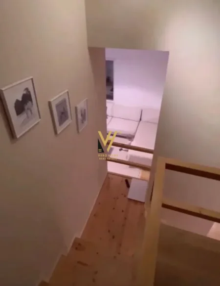 Tirane, jepet me qera apartament 2+1+Ballkon Kati 6, 180 m² 1.250 € (KODRA E DIELLIT)