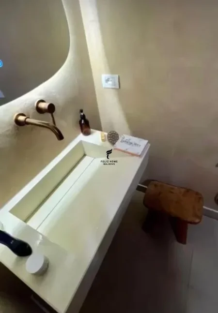 Tirane, jepet me qera apartament+verande | Penthouse 2+1 Kati 7, 180 m² 1.200 € (KODRA E DIELLIT)