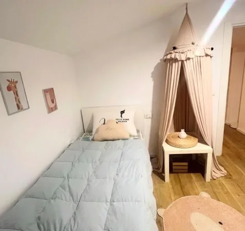 Tirane, jepet me qera apartament+verande | Penthouse 2+1 Kati 7, 180 m² 1.200 € (KODRA E DIELLIT)