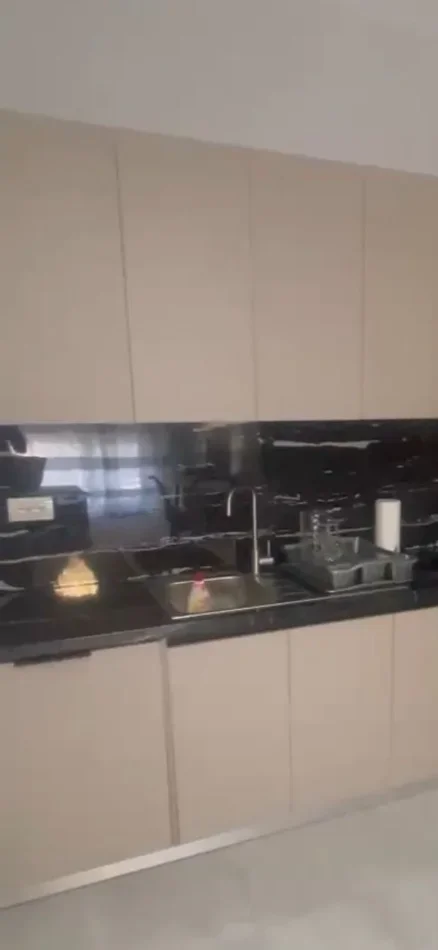 Apartament 2+1 me qira ne rrugen Stiki Cico