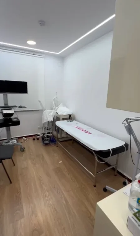 Tirane, jepet me qera zyre Kati 2, 110 m² 1.650 € (BLLOKU)