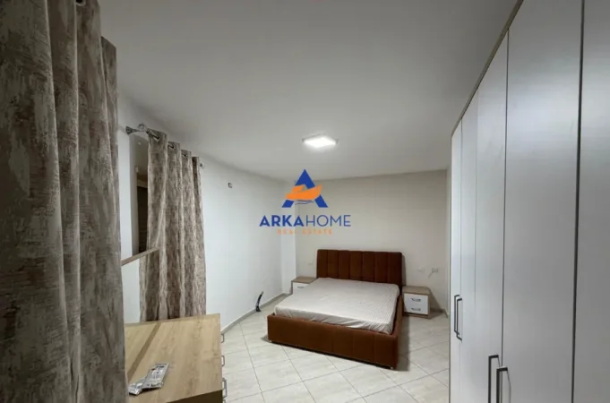 Tirane, jepet me qera apartament 2+1+Ballkon Kati 7, 107 m² 736 € 