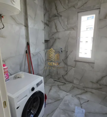 Tirane, jepet me qera apartament 1+1+Ballkon Kati 8, 65 m² 600 € (Astir)