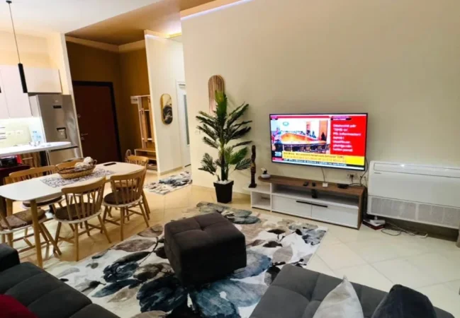 Tirane, jepet me qera apartament 1+1+Ballkon , 64 m² 650 € (Kodra e Diellit)