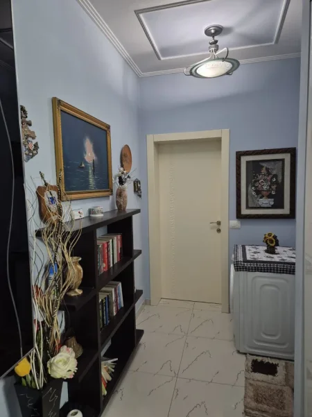 Tirane, jepet me qera apartament 2+1 Kati 6, 90 m² 650 € (MUZEU I SHKENCAVE)