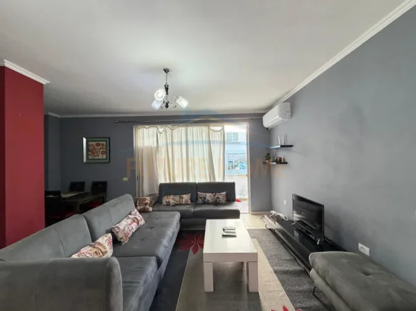 Tirane, jepet me qera apartament 2+1 Kati 1, 90 m² 52.000 Leke (Ali Demi, rruga Idriz Dollaku)