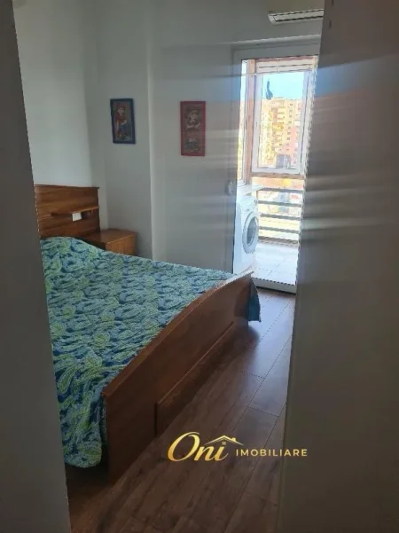 Tirane, jepet me qera apartament 2+1 Kati 7, 90 m² 600 € (SKENDER SHTYLLA)