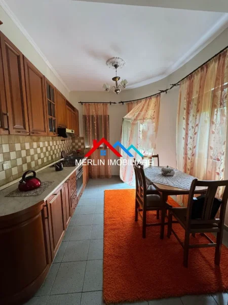 Tirane, shitet apartament 2+1+Ballkon Kati 0, 118 m² 176.800 € (RRUGA GJIN GJERGJI,SELITE)