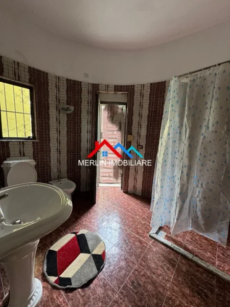 Tirane, shitet apartament 2+1+Ballkon Kati 0, 118 m² 176.800 € (RRUGA GJIN GJERGJI,SELITE)