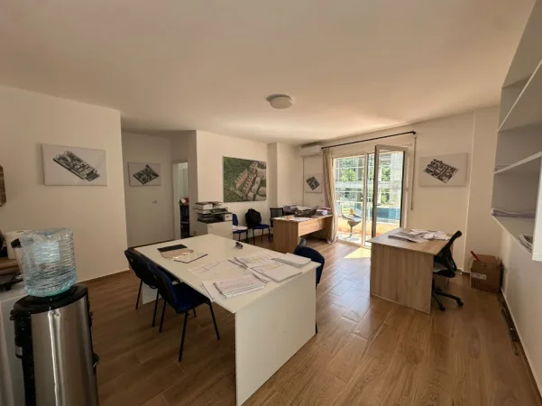 Tirane, shitet apartament 2+1+Ballkon Kati 2, 101 m² 225.000 € (Rruga Selite e Vjeter)