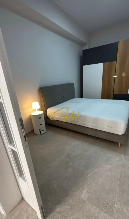 Tirane, jepet me qera apartament 2+1 Kati 1, 75 m² 600 € (VASIL SHANTO)