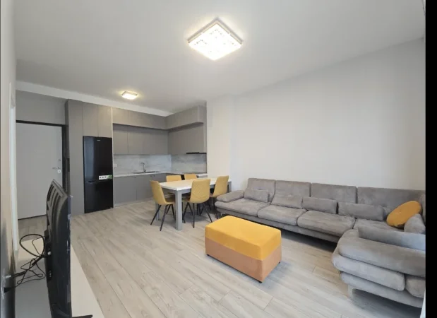 Tirane, jepet me qera apartament 1+1+Ballkon , 70 m² 730 € (Komuna e Parisit)