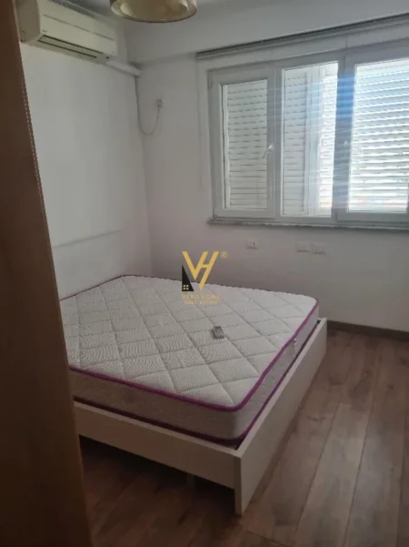 Tirane, jepet me qera apartament 2+1+Ballkon Kati 7, 100 m² 620 € (RRUGA E KAVAJES)