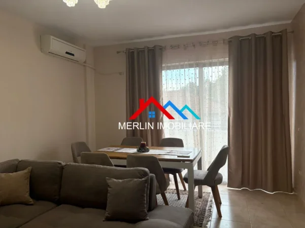 Tirane, jepet me qera apartament 2+1+Ballkon Kati 2, 90 m² 730 € (RRUGA HERMAN GMEINER,SAUK)