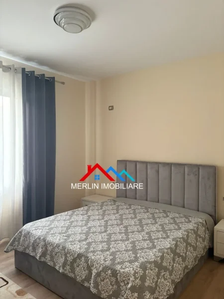 Tirane, jepet me qera apartament 2+1+Ballkon Kati 2, 90 m² 730 € (RRUGA HERMAN GMEINER,SAUK)