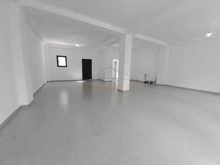 Tirane, shitet ambjent biznesi Kati 0, 108 m² 315.000 € (RRUGA E KAVAJES,21 DHJETORI)