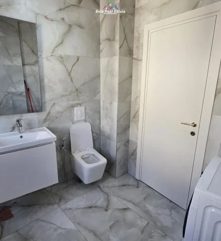 Tirane, jepet me qera apartament 1+1+Ballkon Kati 8, 70 m² 630 € (mikel maruli)