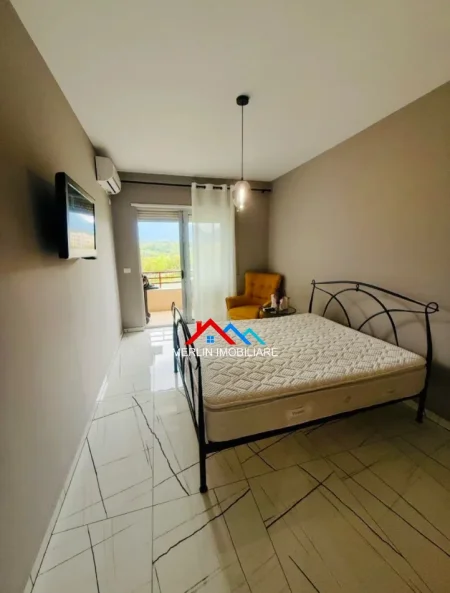 Tirane, jepet me qera apartament 2+1+Ballkon Kati 4, 137 m² 1.200 € (RRUGA HAMDI SINA,LIQENI I THATE)