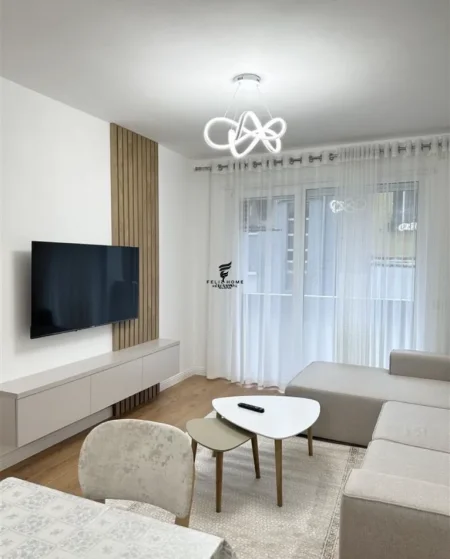 Tirane, jepet me qera apartament 2+1 Kati 1, 98 m² 650 € (RRUGA E DIBRES)