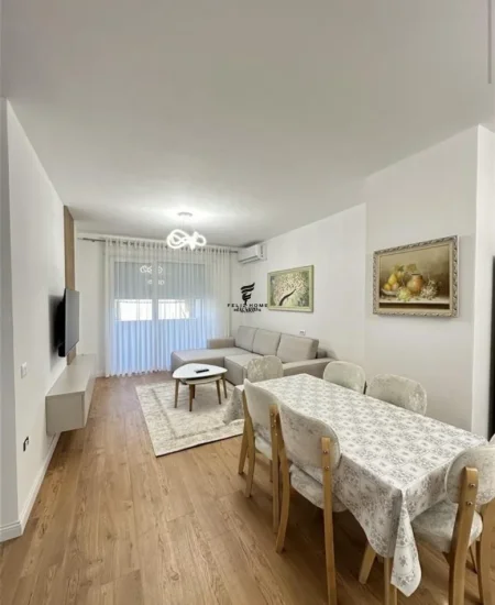 Tirane, jepet me qera apartament 2+1 Kati 1, 98 m² 650 € (RRUGA E DIBRES)